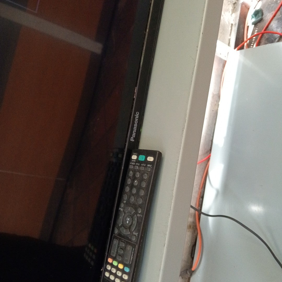 PANTALLA PANASONIC  TC-32FS500X (2021) 32" LED (SEMINUEVO)