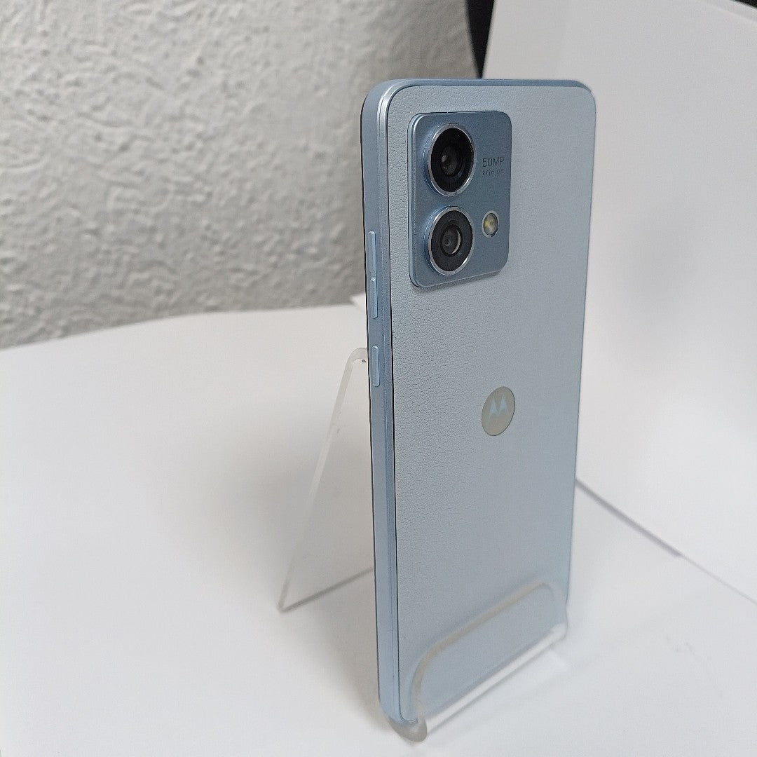 CELULAR MOTOROLA MOTO G84 XT2347-1 (2023) 256 GB 8 GB RAM (SEMINUEVO)