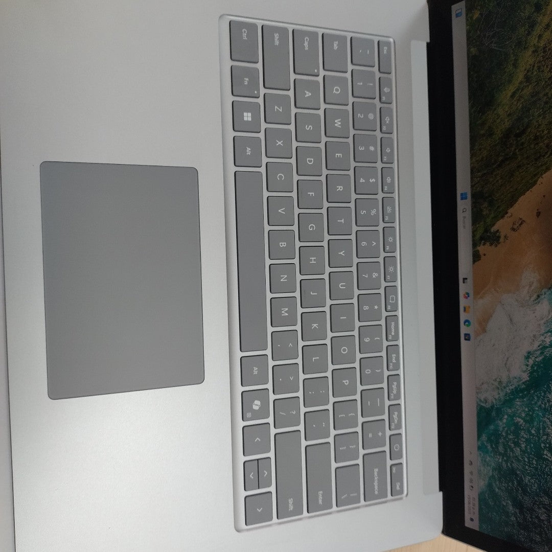 LAPTOP MICROSOFT SURFACE LAPTOP 6 2035 (2024) 1 TB SSD 32 GB RAM (SEMINUEVO)