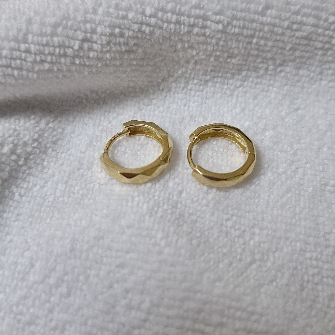 HUGGIES ORO 14K 1.4 (NUEVO)
