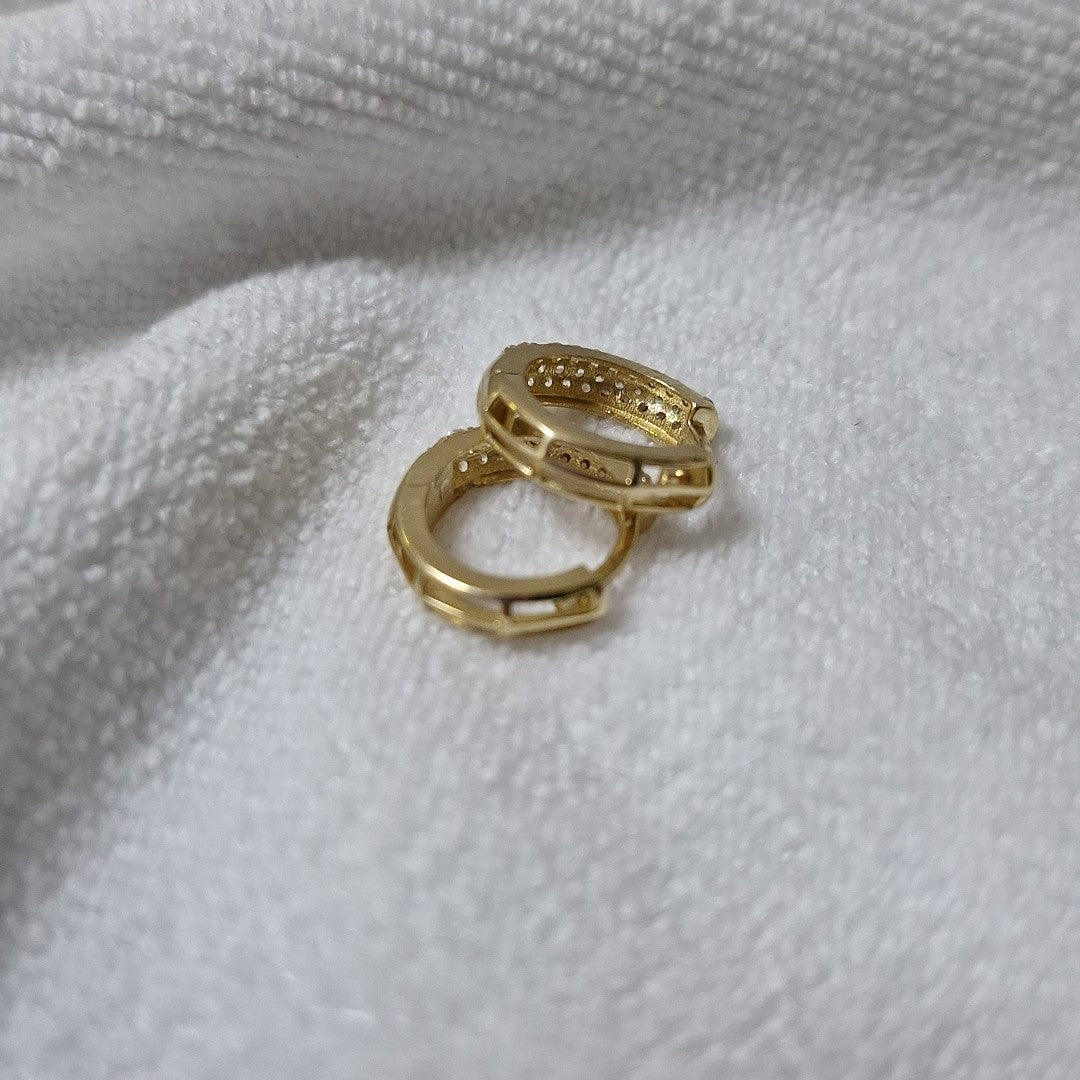 HUGGIES ORO 14K 2.1 (NUEVO)