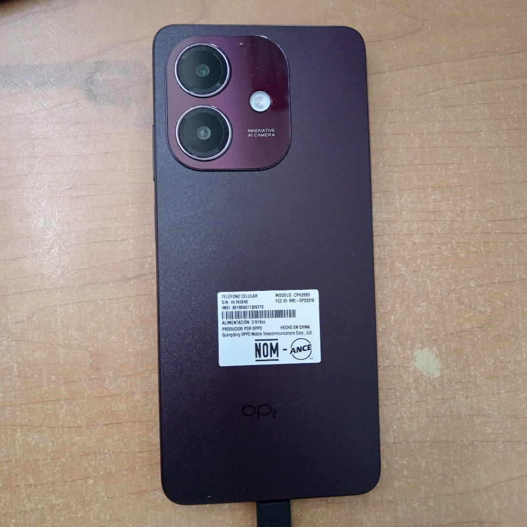 CELULAR OPPO  A40 CPH2669 (2024) 256 GB 4 GB RAM (SEMINUEVO)