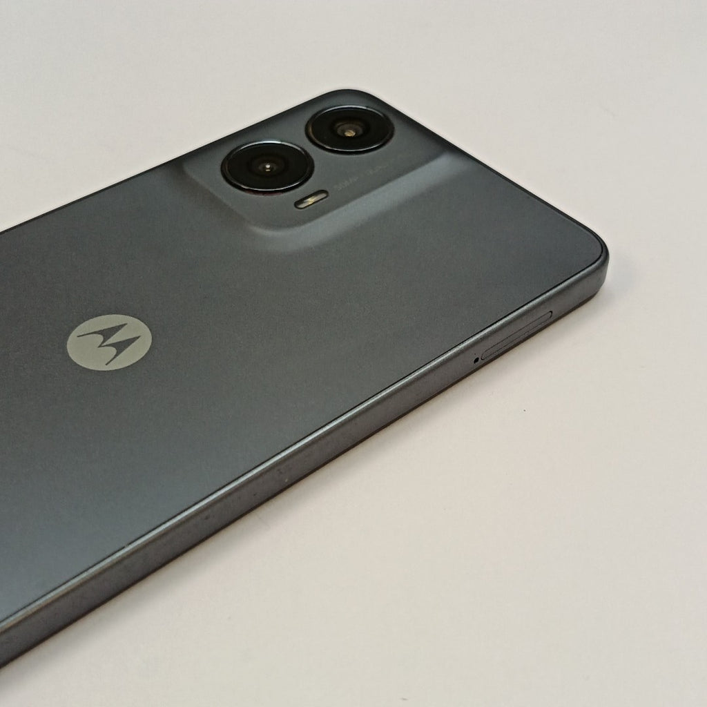 CELULAR MOTOROLA MOTO G24 XT2423-1 (2024) 128 GB 4 GB RAM (SEMINUEVO)
