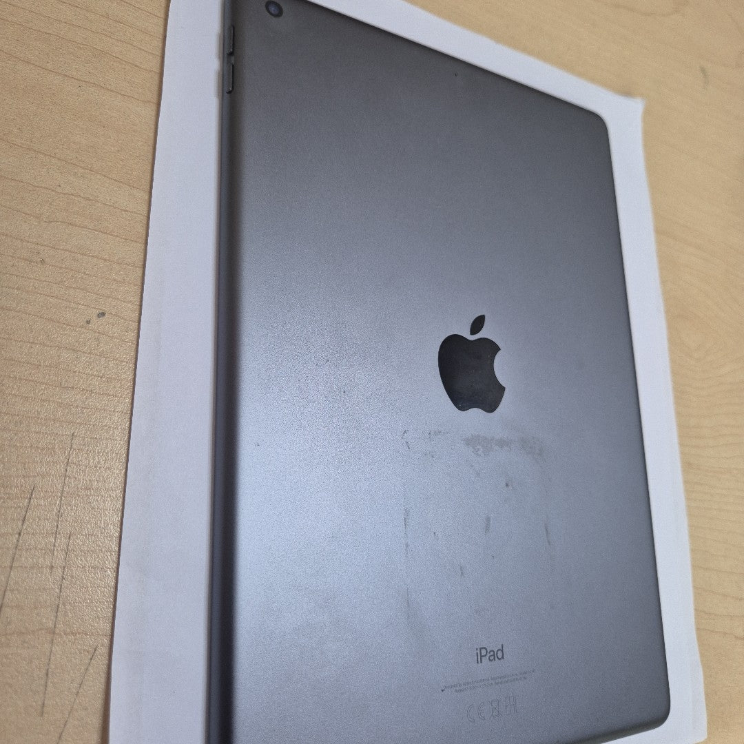 TABLETA APPLE IPAD 7 A2197 32 GB 3 GB RAM (SEMINUEVO)