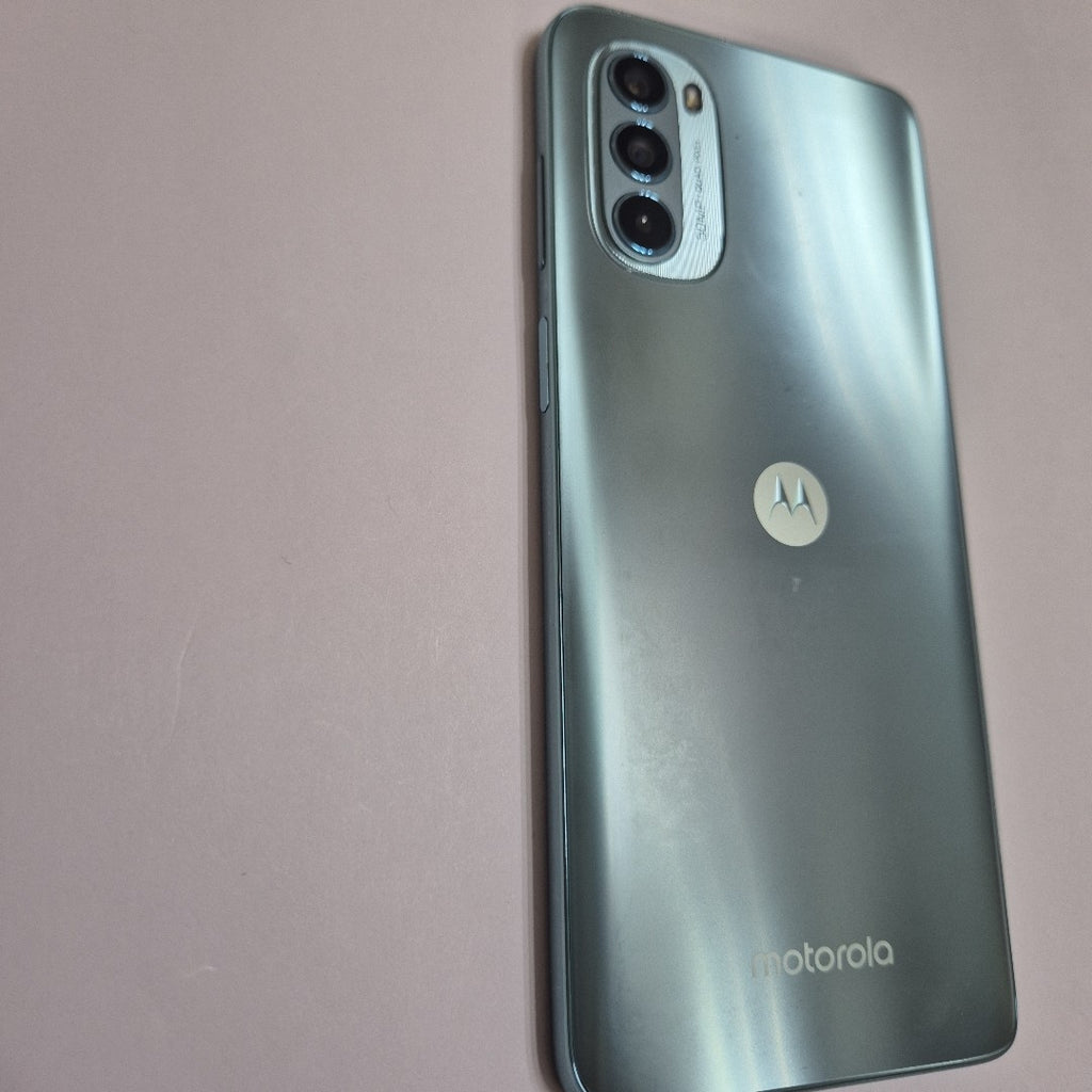 CELULAR MOTOROLA MOTO G62 5G XT2223-2 128 GB 4 GB RAM (SEMINUEVO)