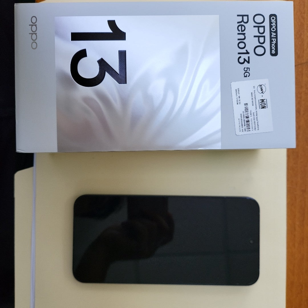 CELULAR OPPO  RENO13 5G CPH2689 (2024) 512 GB 12 GB RAM (SEMINUEVO)