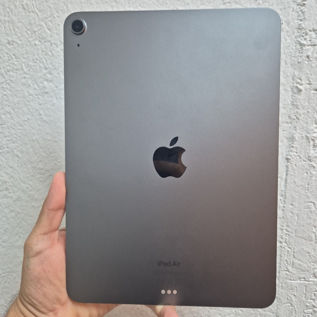 TABLETA APPLE IPAD AIR 5 A2588 64 GB 8 GB RAM (SEMINUEVO)