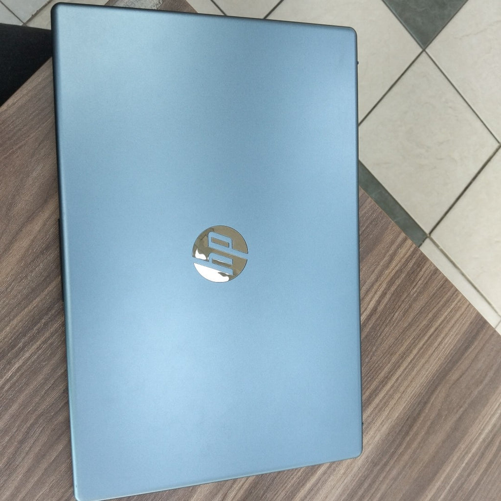 LAPTOP HP 15-FD0026LA (2024) 512 GB SSD 8 GB RAM (SEMINUEVO)