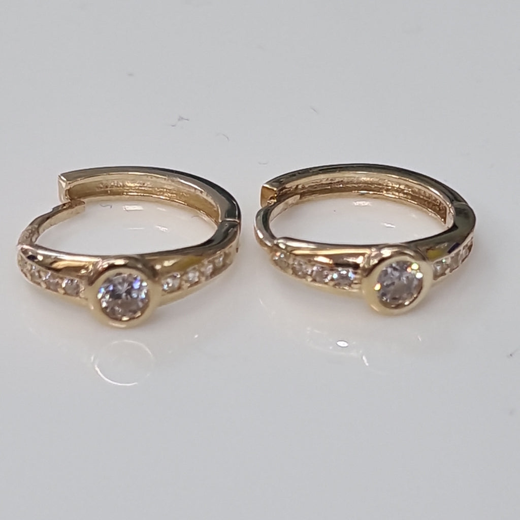 HUGGIES ORO 14K 2.4 (NUEVO)