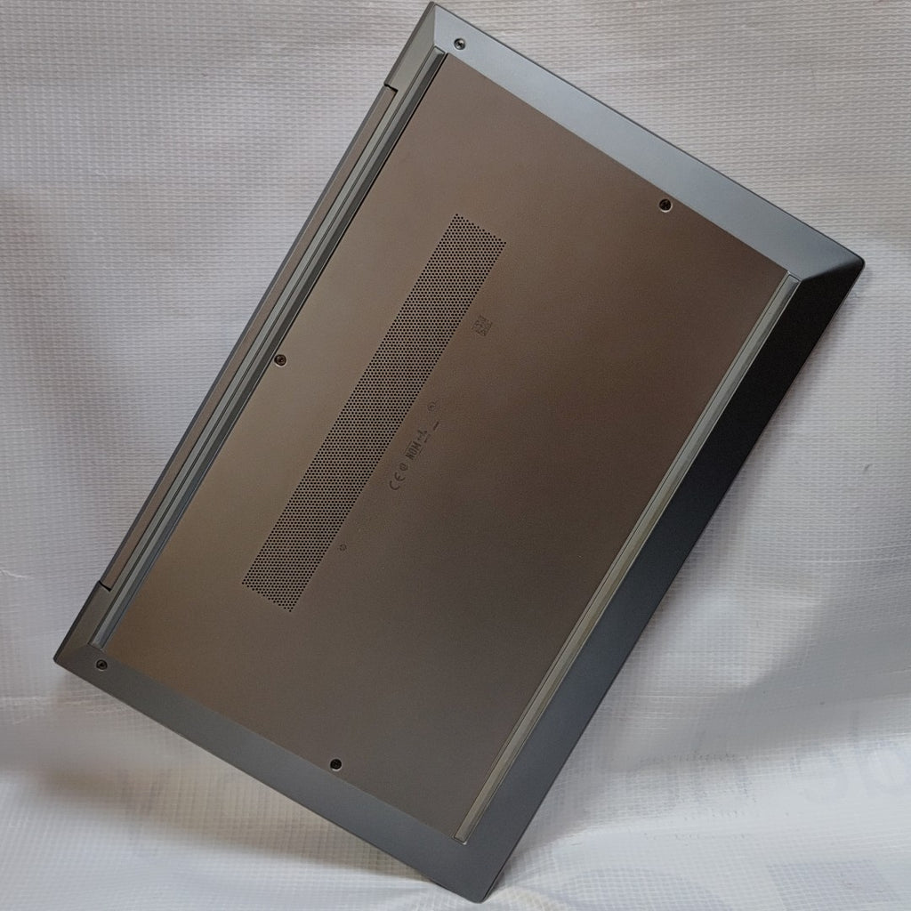 LAPTOP HP ZBOOK FIREFLY 14 G8 (2022) 512 GB SSD 16 GB RAM (SEMINUEVO)