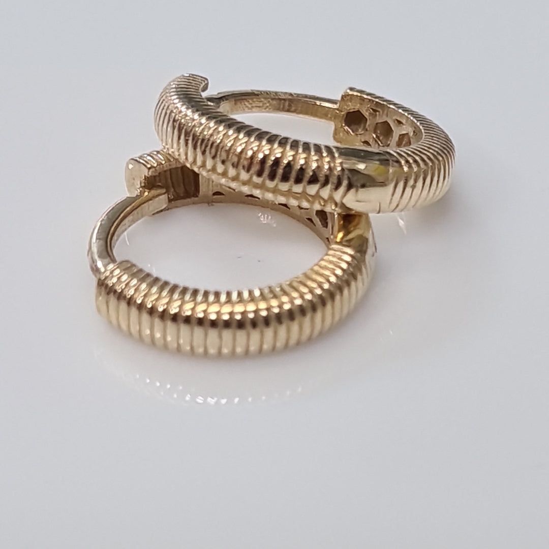 HUGGIES ORO 14K 2 (NUEVO)