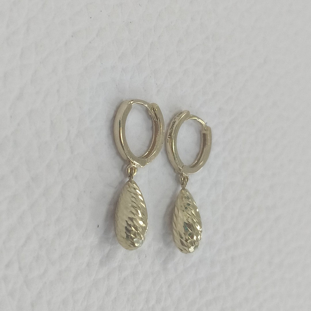 HUGGIES ORO 14K 1.5 (NUEVO)