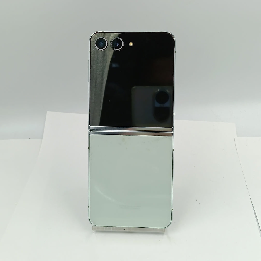 CELULAR SAMSUNG GALAXY Z FLIP 5 SM-F731B (2023) 512 GB 8 GB RAM (SEMINUEVO)