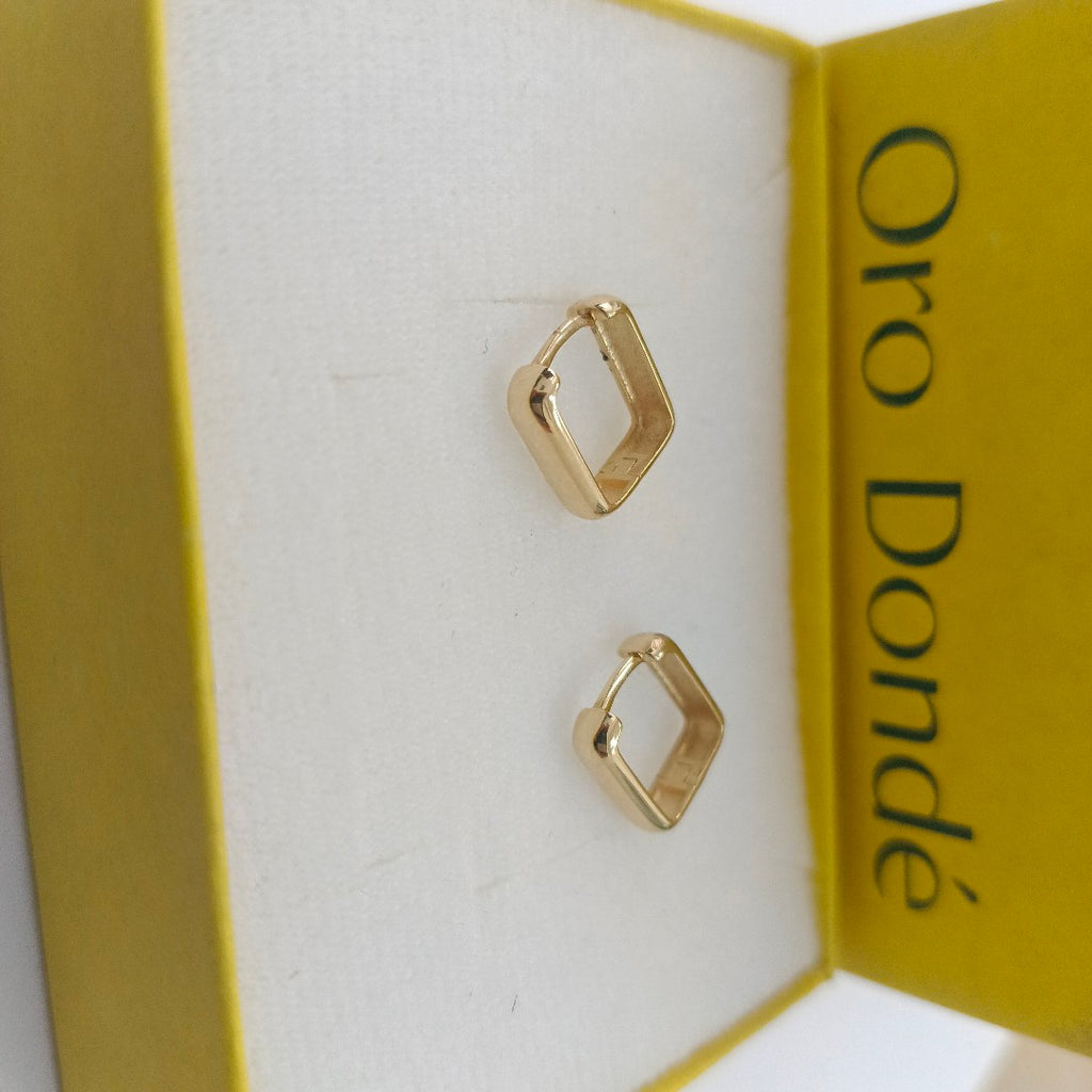 HUGGIES ORO 14K 2.1 (NUEVO)