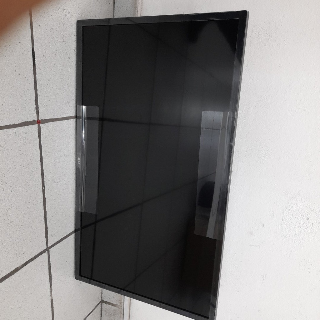 PANTALLA LG 32LQ630BPSA (2023) 32" LED HD (SEMINUEVO)