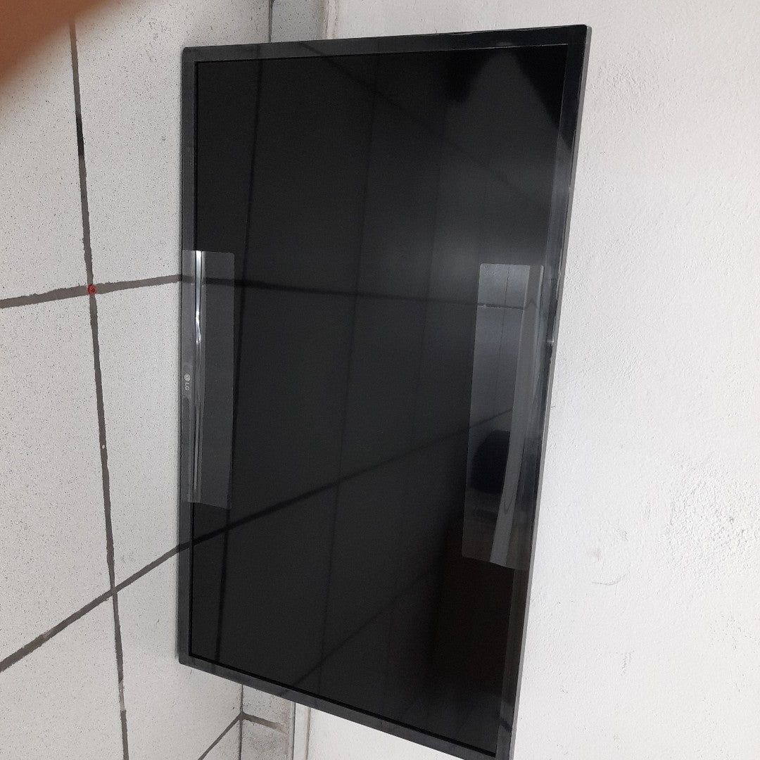 PANTALLA LG 32LQ630BPSA (2023) 32" LED HD (SEMINUEVO)