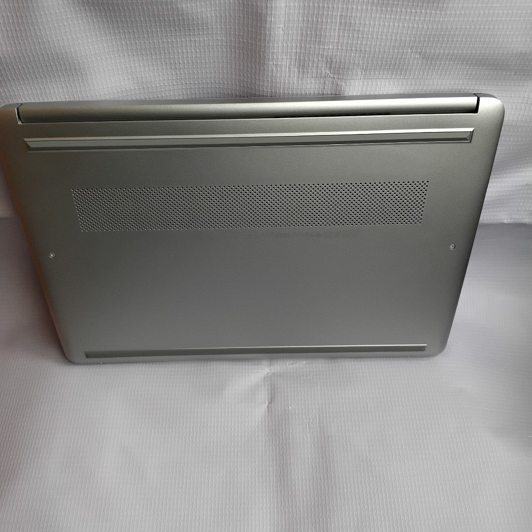 LAPTOP HP 14-DQ0505LA (2023) 256 GB SSD 8 GB RAM (SEMINUEVO)