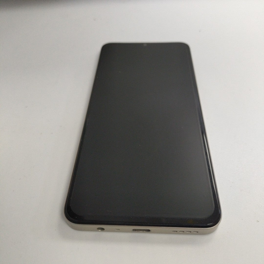 CELULAR REALME C61 RMX3930 (2024) 256 GB 4 GB RAM (SEMINUEVO)