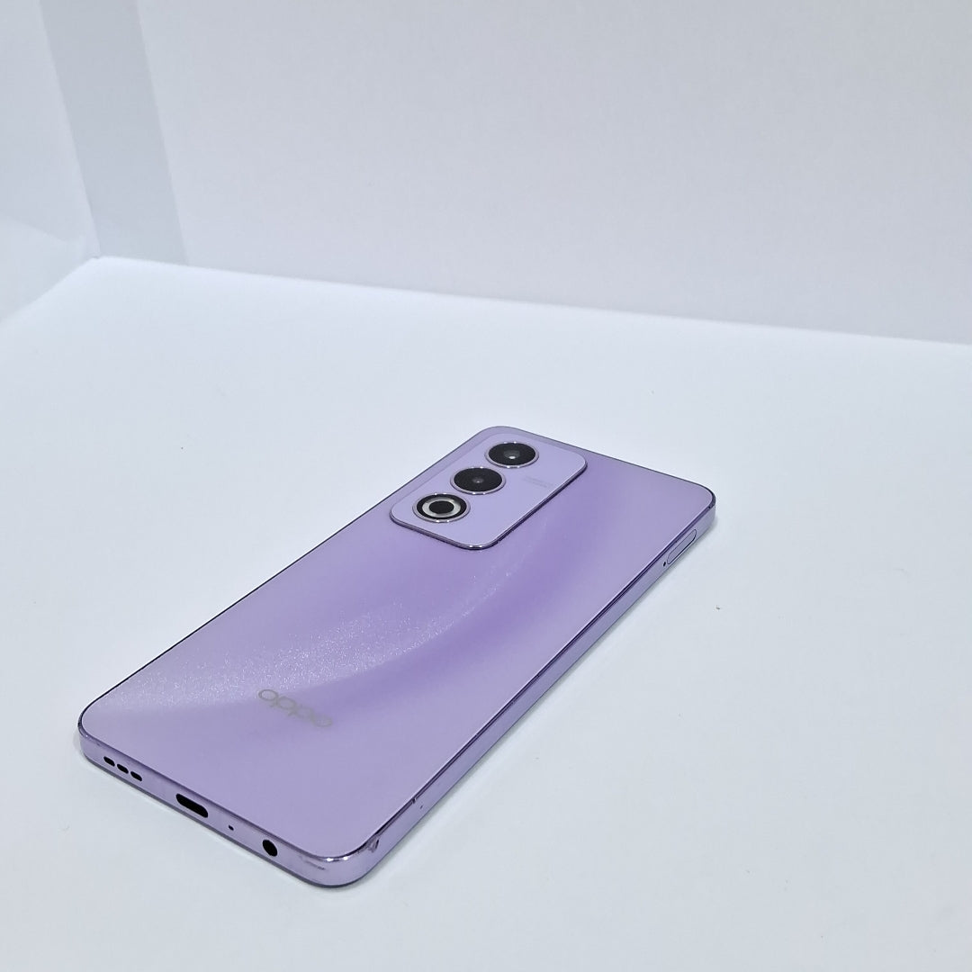 CELULAR OPPO  A80 5G CPH2639 (2024) 256 GB 8 GB RAM (SEMINUEVO)
