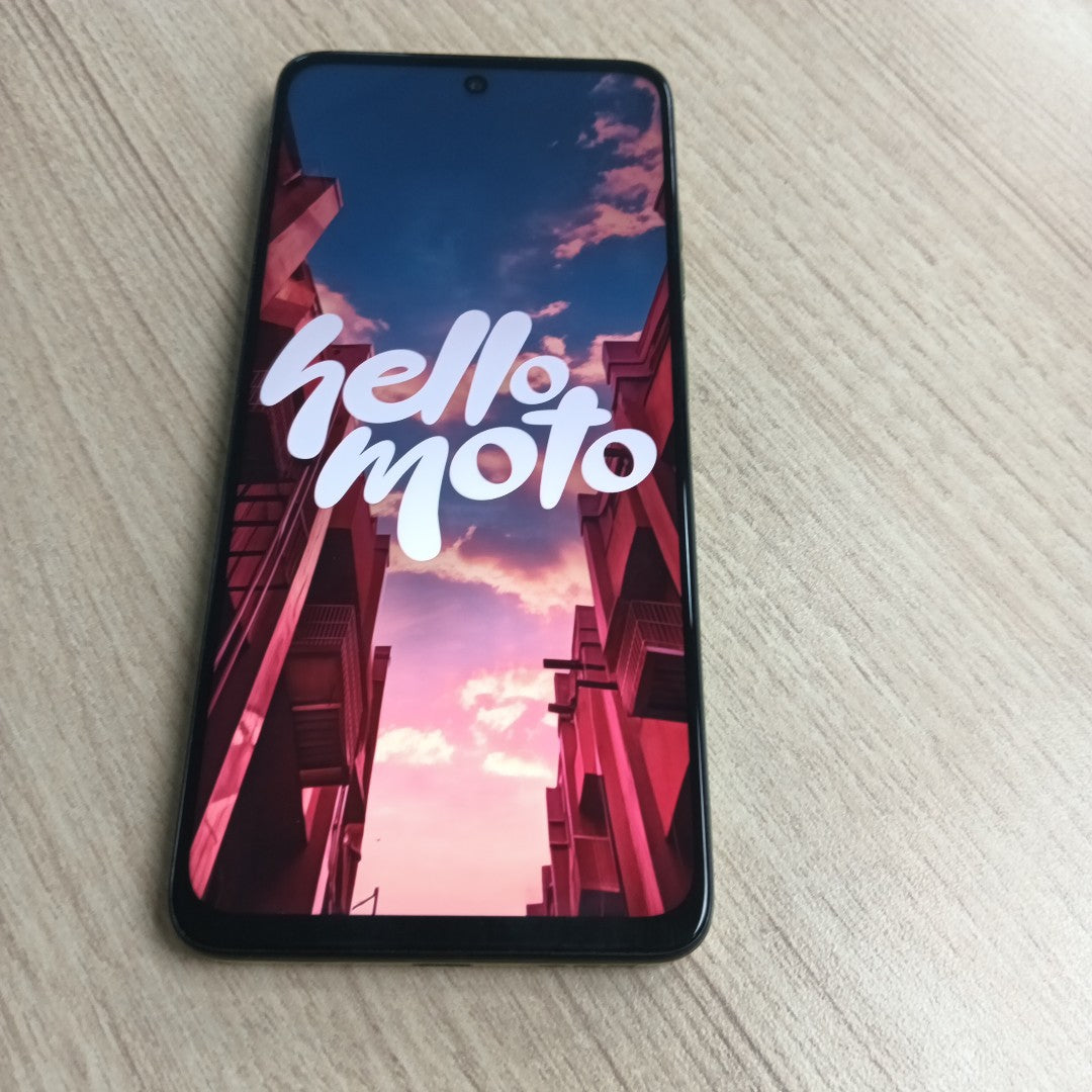 CELULAR MOTOROLA MOTO G15 XT2521-2 (2025) 256 GB 4 GB RAM (SEMINUEVO)
