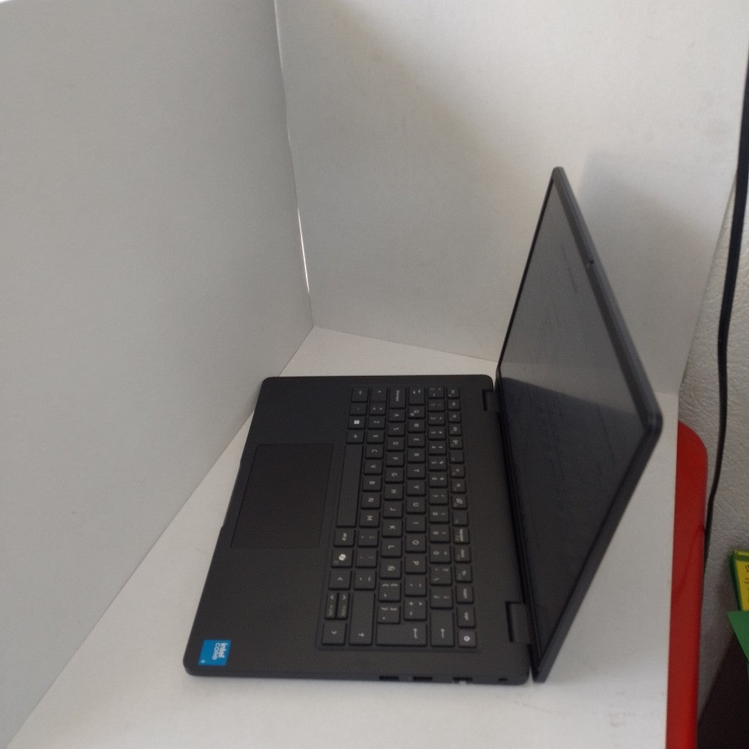 LAPTOP DELL PRO 14 (2025) 512 GB SSD 16 GB RAM (SEMINUEVO)