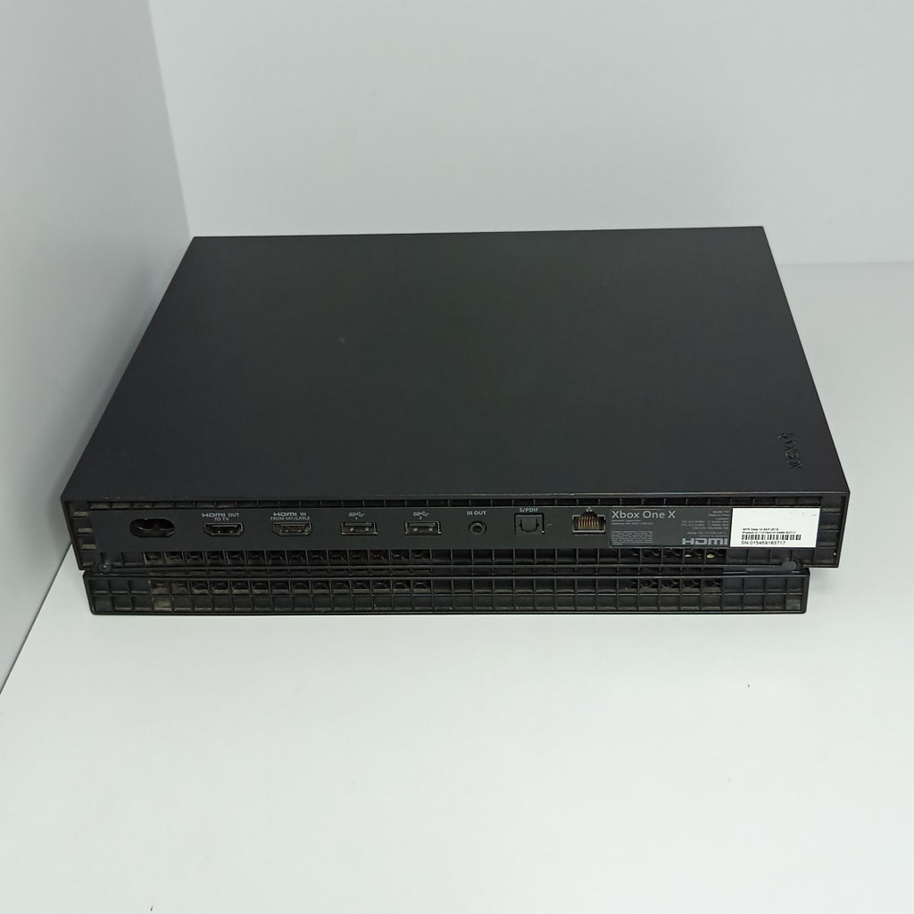 CONSOLA DE VIDEOJUEGO MICROSOFT XBOX ONE X 1 TB (SEMINUEVO)