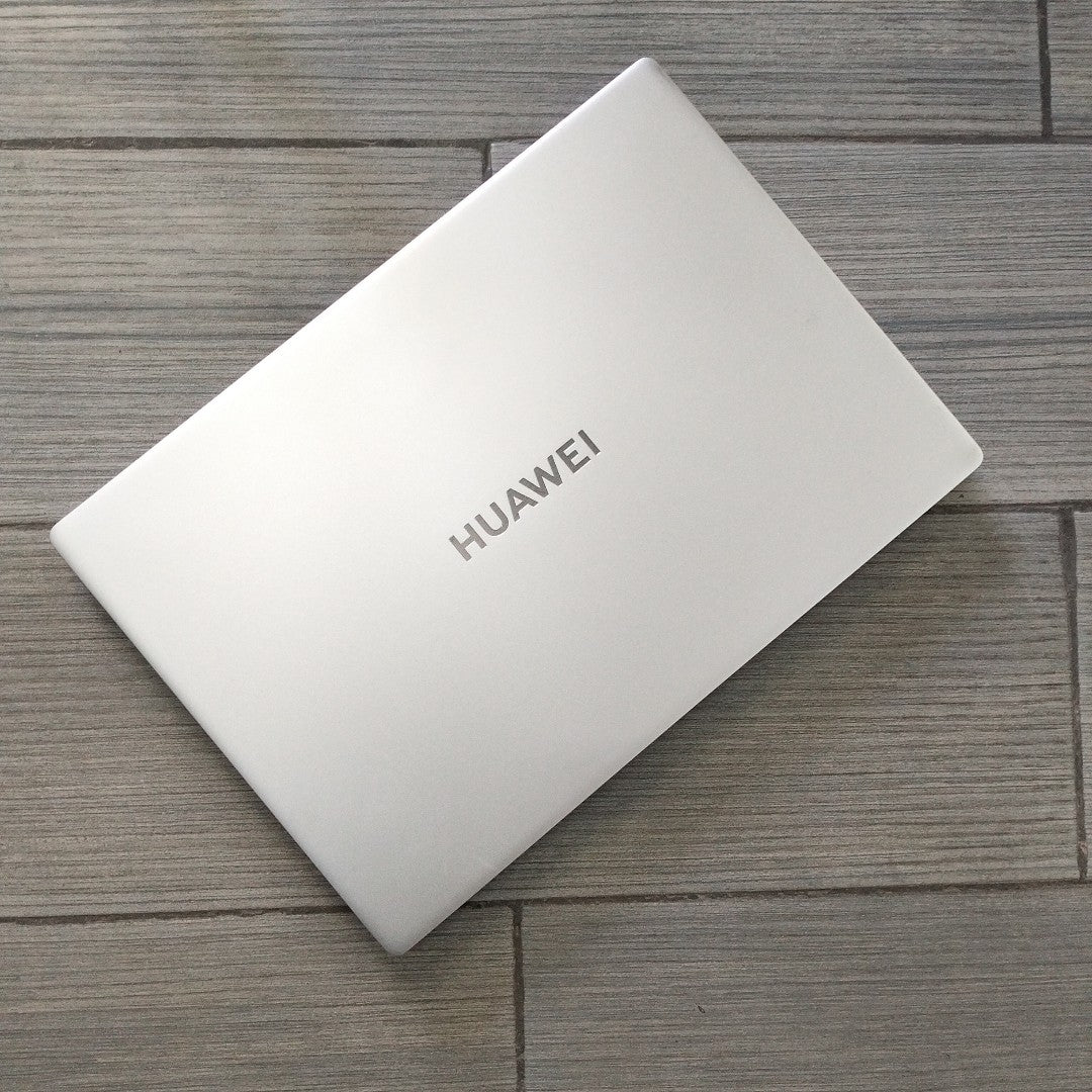 LAPTOP HUAWEI MATEBOOK D16 MCLF-X (2024) 256 GB SSD 16 GB RAM (SEMINUEVO)