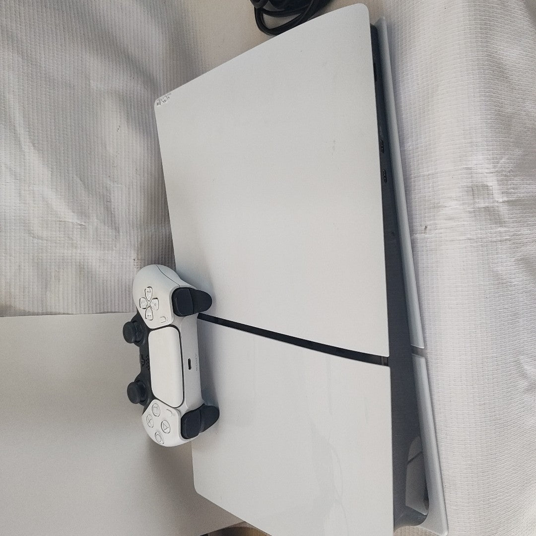 CONSOLA DE VIDEOJUEGO SONY PS5 DIGITAL 825 SSD (SEMINUEVO)