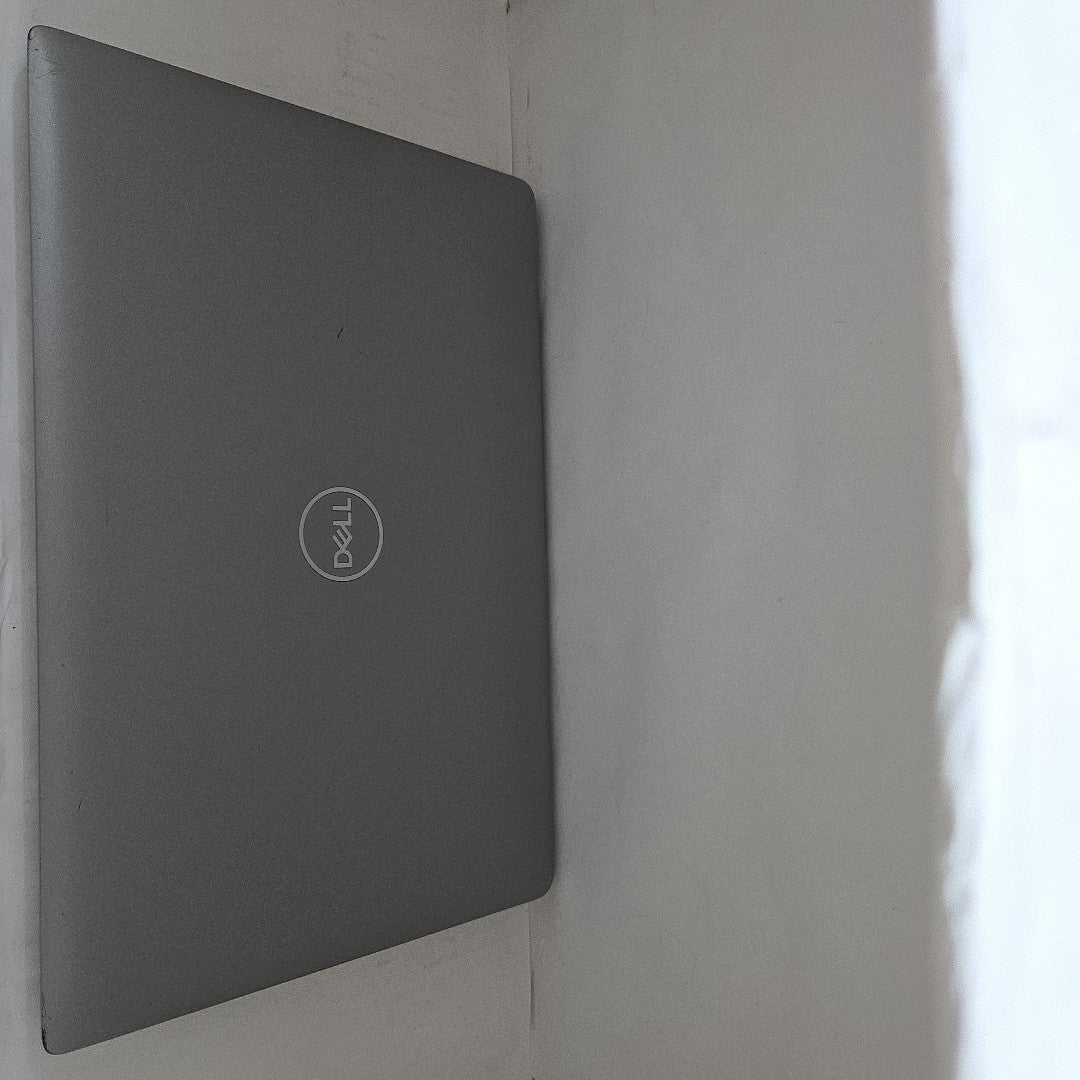 LAPTOP DELL LATITUDE 5540 (2023) 512 GB SSD 16 GB RAM (SEMINUEVO)