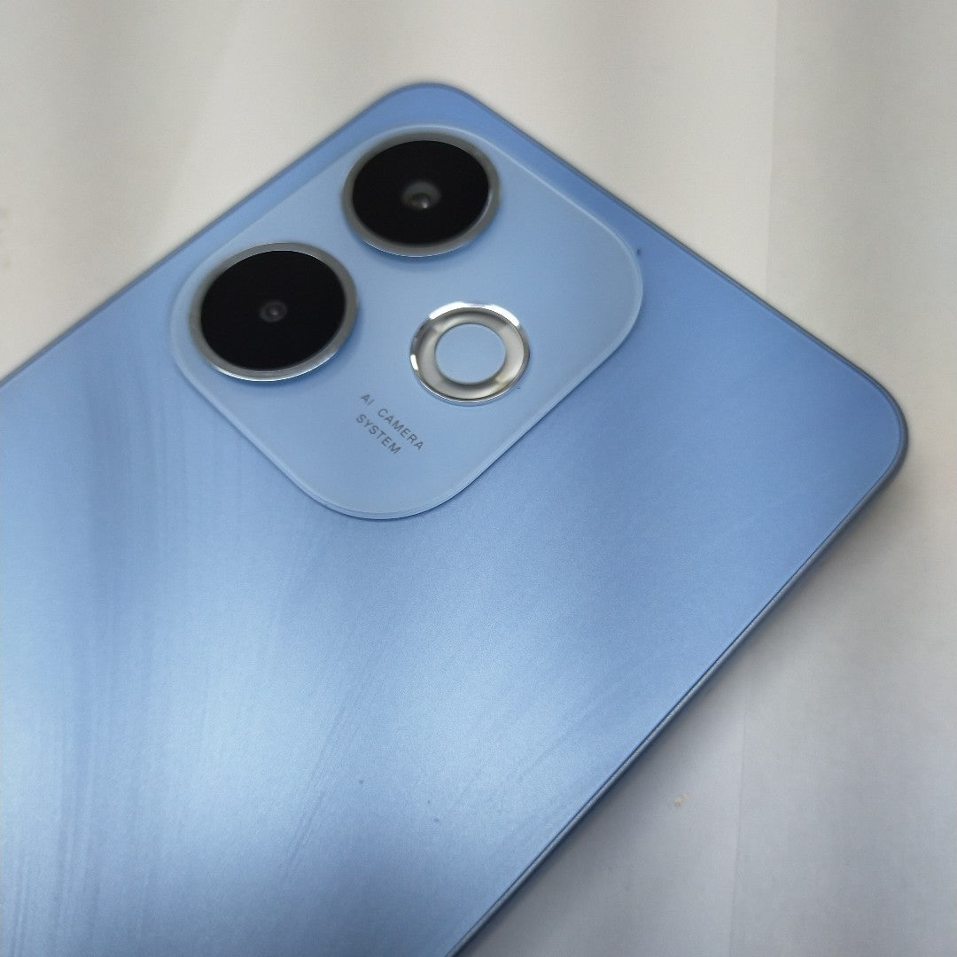 CELULAR OPPO  A5 PRO CPH2711 (2025) 256 GB 8 GB RAM (SEMINUEVO)
