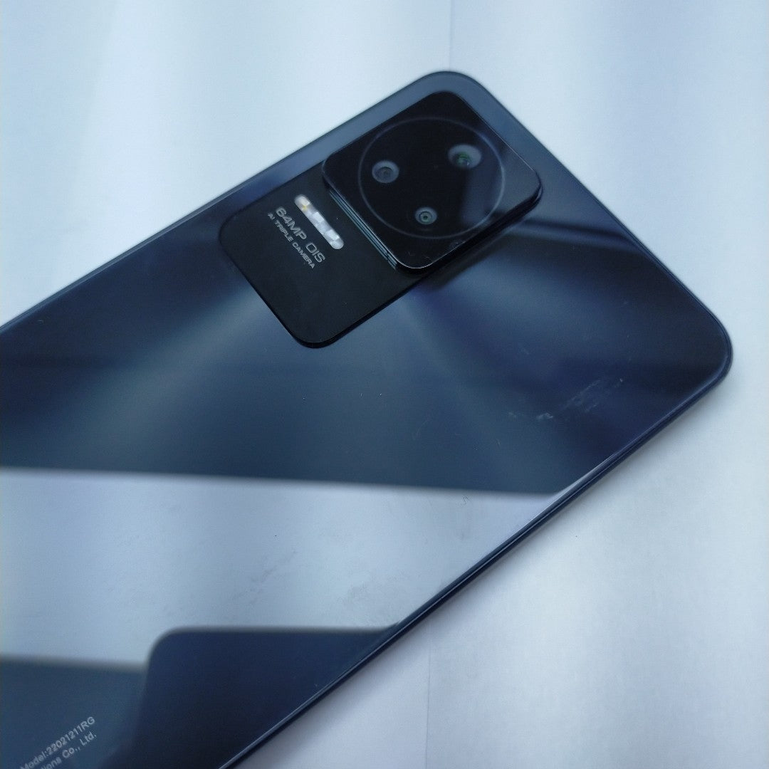 CELULAR XIAOMI POCO F4 22021211RG 256 GB 8 GB RAM (SEMINUEVO)