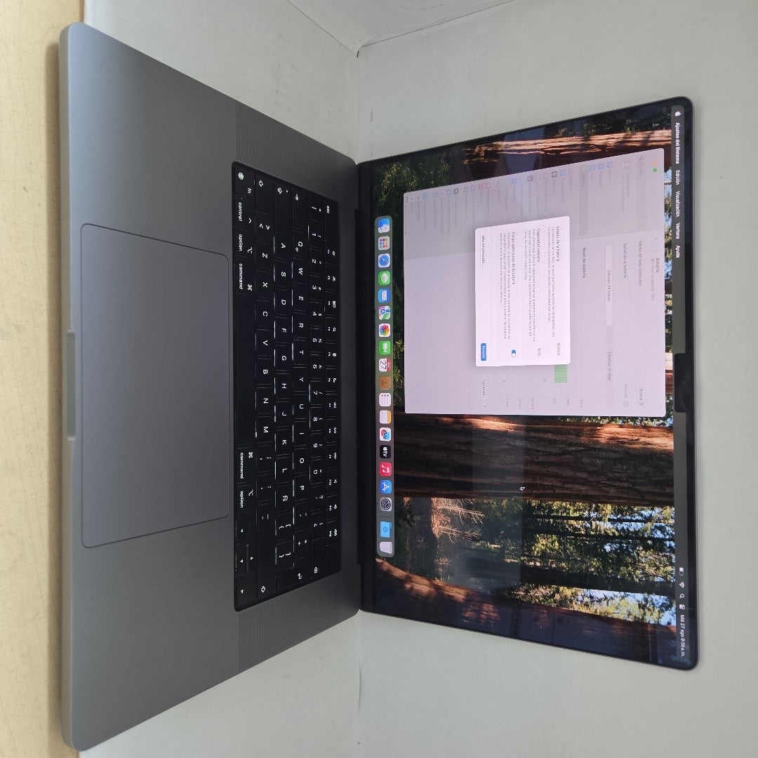 LAPTOP APPLE MACBOOK PRO 16" 2021 3.2 A2485 (10 CPU / 16 GPU) 512 GB SSD 16 GB RAM (SEMINUEVO)