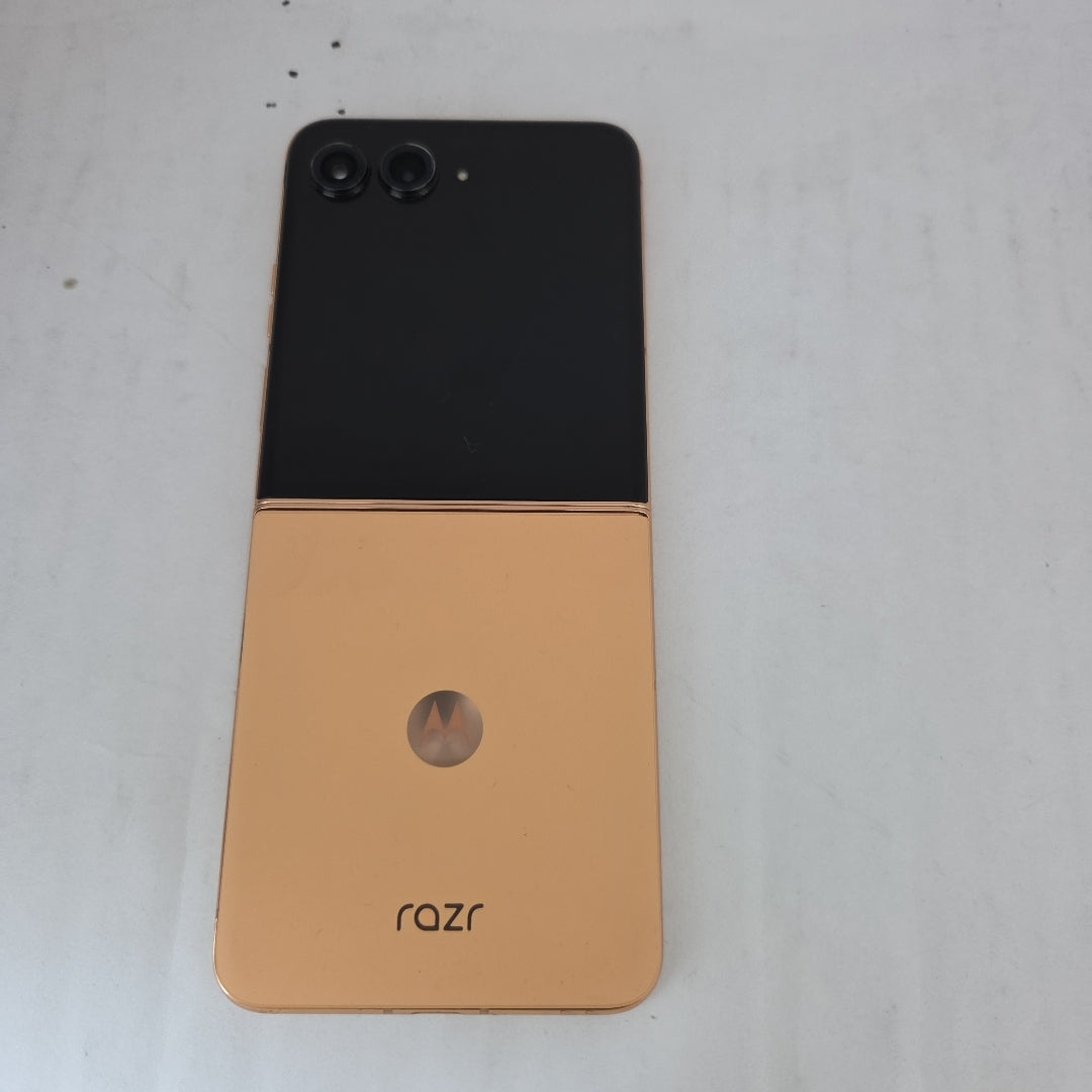 CELULAR MOTOROLA RAZR 50 5G XT2451-3 (2024) 512 GB 12 GB RAM (SEMINUEVO)