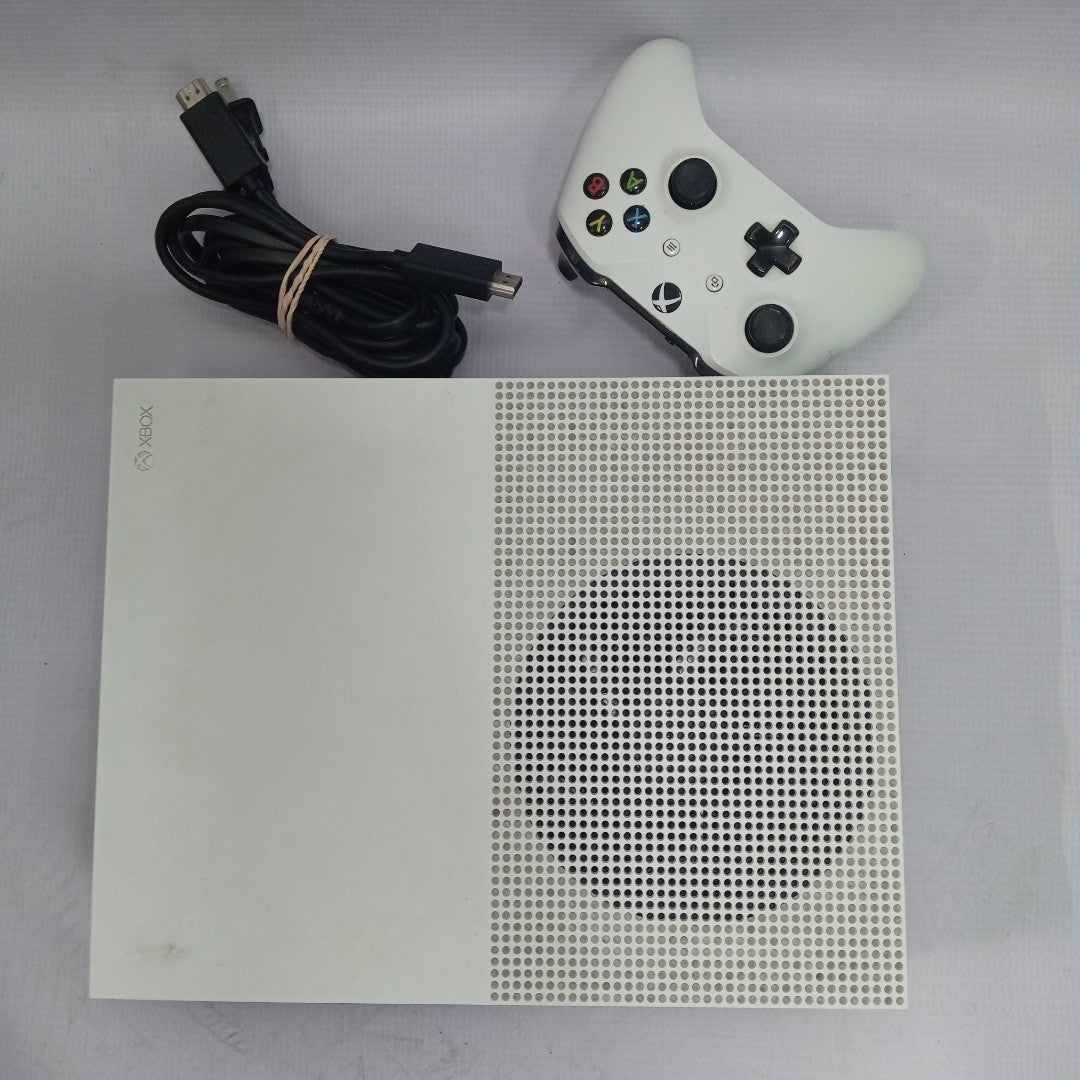 CONSOLA DE VIDEOJUEGO MICROSOFT XBOX ONE S 1 TB (SEMINUEVO)