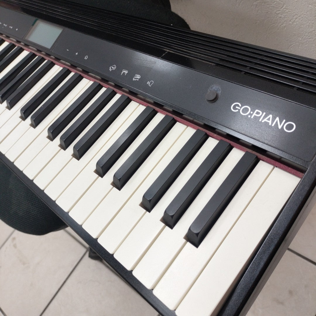 TECLADO ROLAND GO-61P 61 TECLAS PANTALLA LCD (SEMINUEVO)