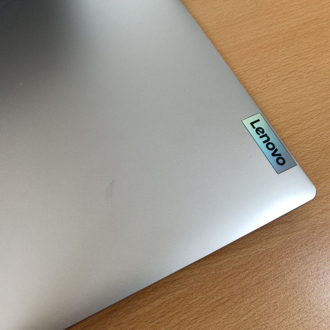 LAPTOP LENOVO IDEAPAD 1 15AMN7 (2023) 256 GB SSD 8 GB RAM (SEMINUEVO)