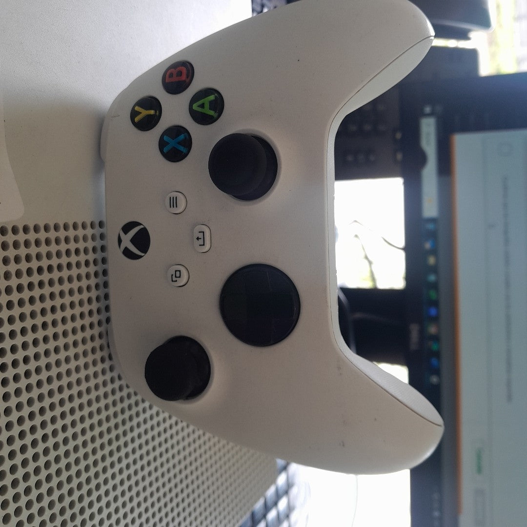 CONSOLA DE VIDEOJUEGO MICROSOFT XBOX ONE S 500 GB  (SEMINUEVO)