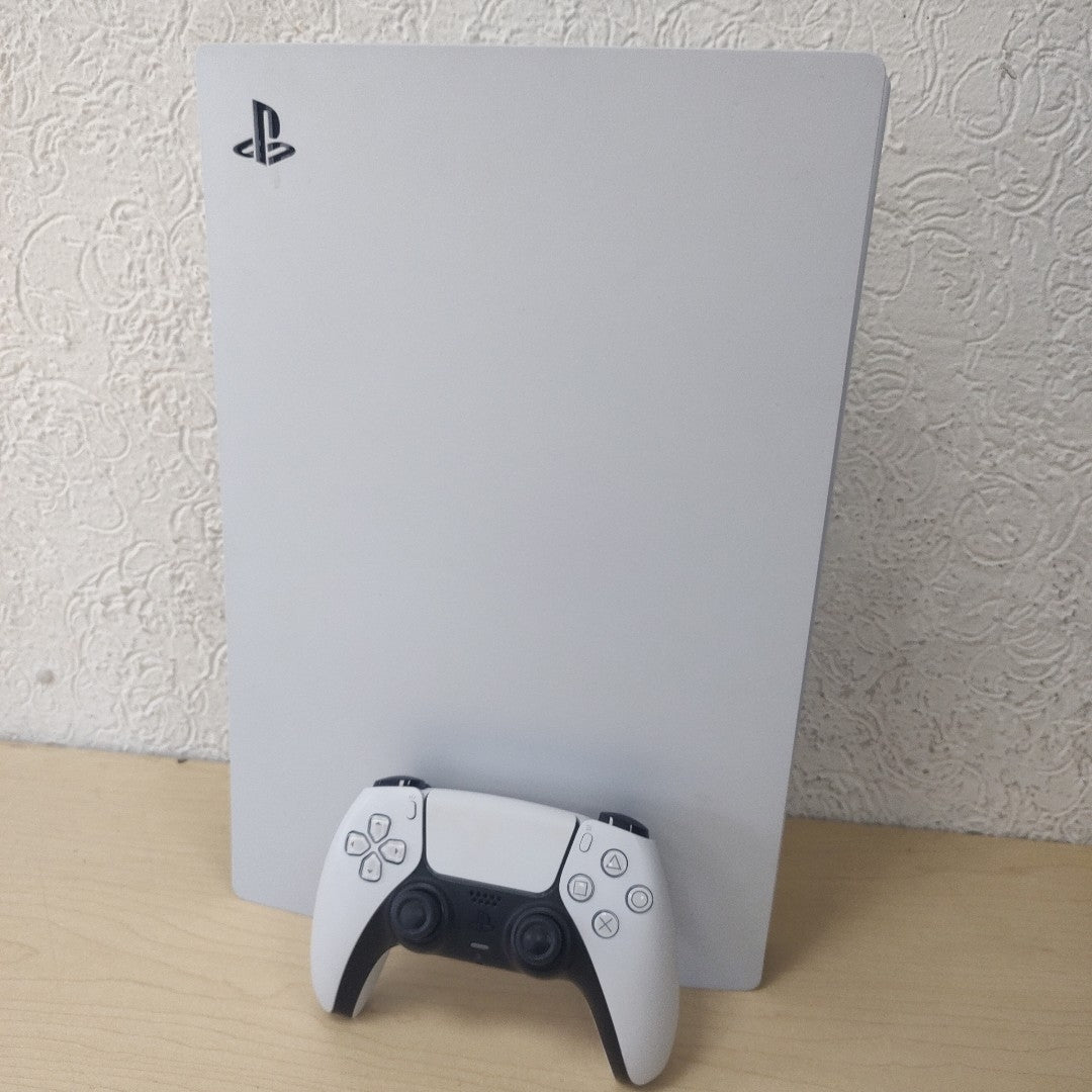 CONSOLA DE VIDEOJUEGO SONY PS5 825 SSD (SEMINUEVO)