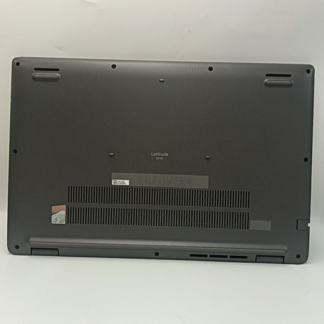 LAPTOP DELL LATITUDE 3540 (2024) 512 GB SSD 16 GB RAM (SEMINUEVO)
