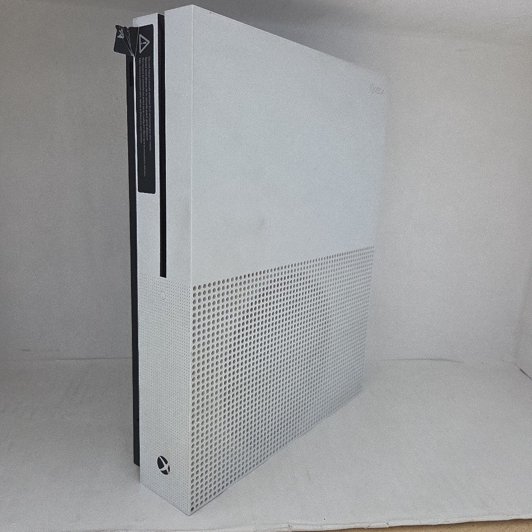 CONSOLA DE VIDEOJUEGO MICROSOFT XBOX ONE S 1 TB (SEMINUEVO)