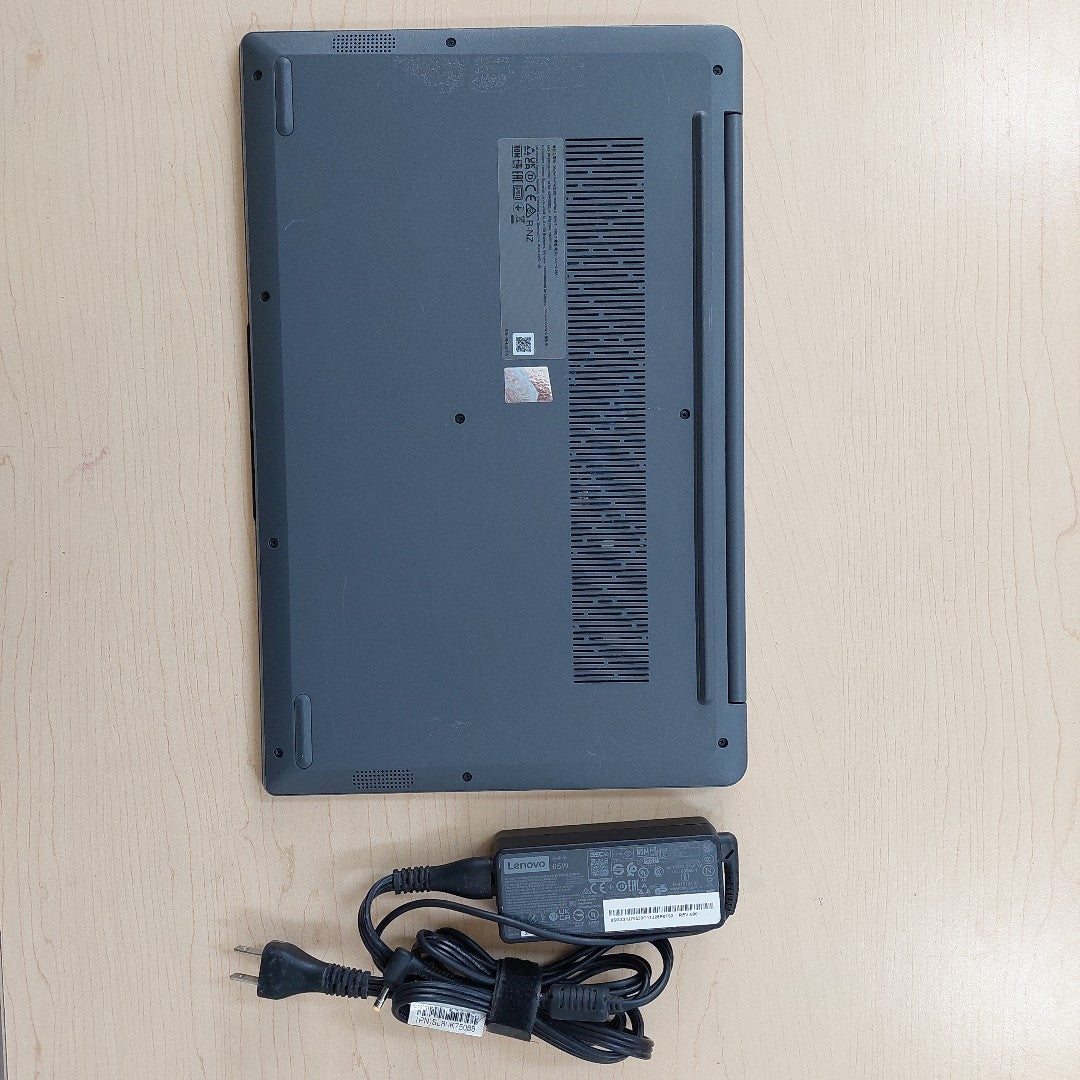 LAPTOP LENOVO IDEAPAD 3 15IAU7 (2022) 512 GB SSD 8 GB RAM (SEMINUEVO)