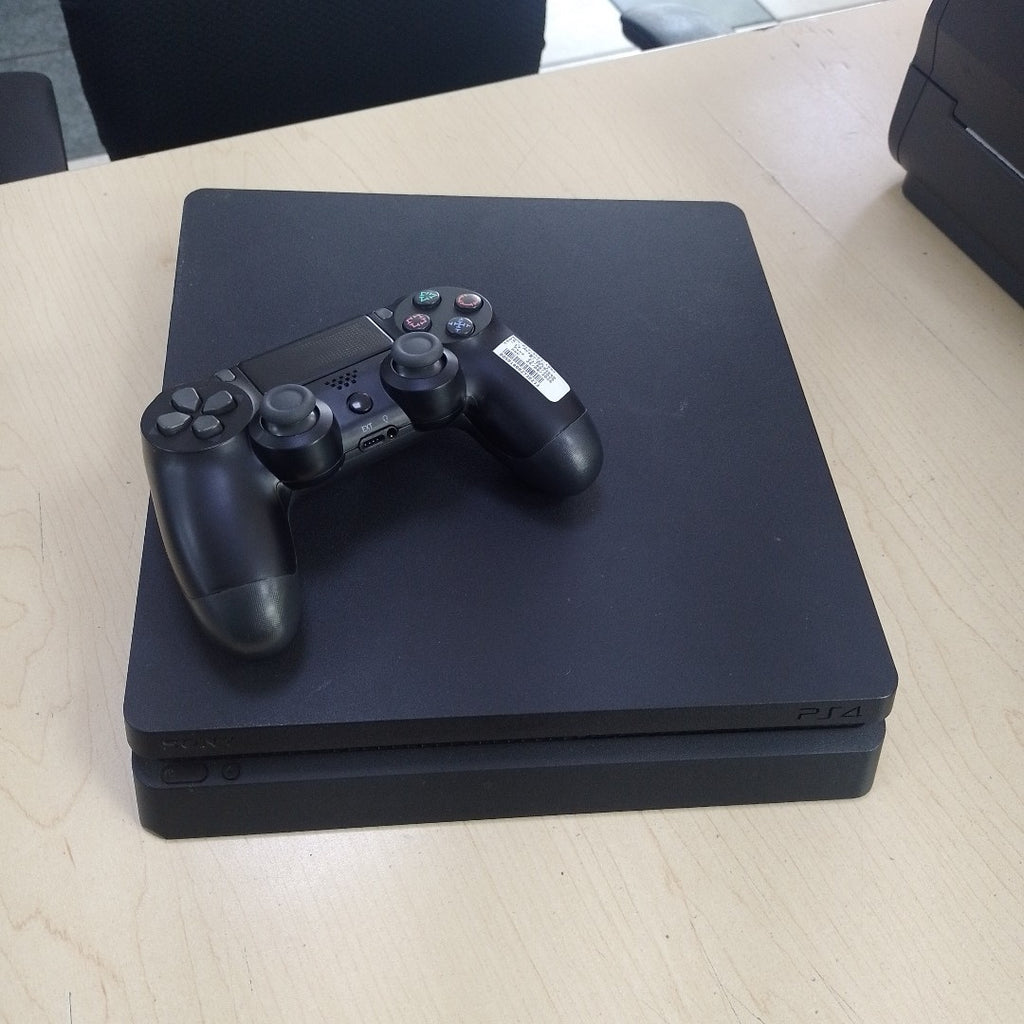 CONSOLA DE VIDEOJUEGO MICROSOFT XBOX ONE S 1 TB (SEMINUEVO)