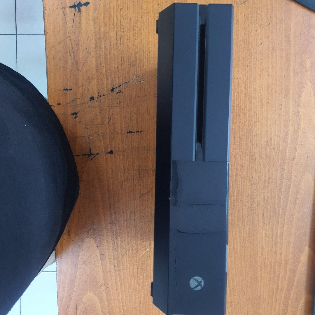 CONSOLA DE VIDEOJUEGO MICROSOFT XBOX ONE 1 TB (SEMINUEVO)