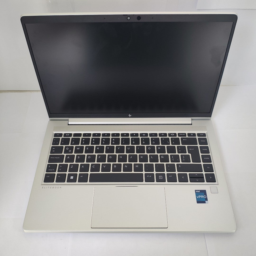 LAPTOP HP ELITEBOOK 640 G9 (2023) 256 GB SSD 16 GB RAM (SEMINUEVO)
