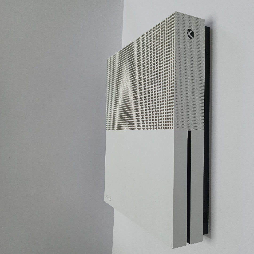 CONSOLA DE VIDEOJUEGO MICROSOFT XBOX ONE S 1 TB (SEMINUEVO)