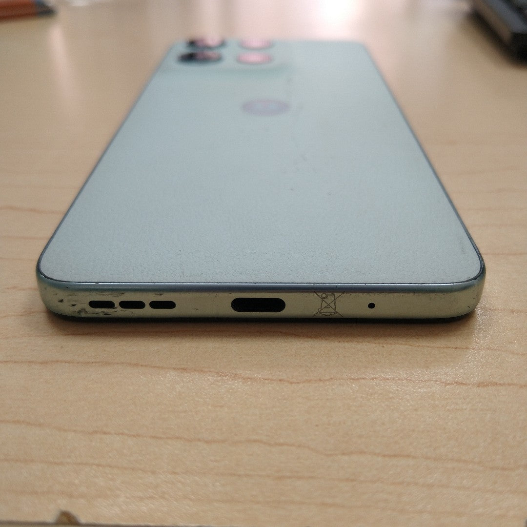 CELULAR MOTOROLA MOTO G15 XT2521-2 (2025) 512 GB 4 GB RAM (SEMINUEVO)