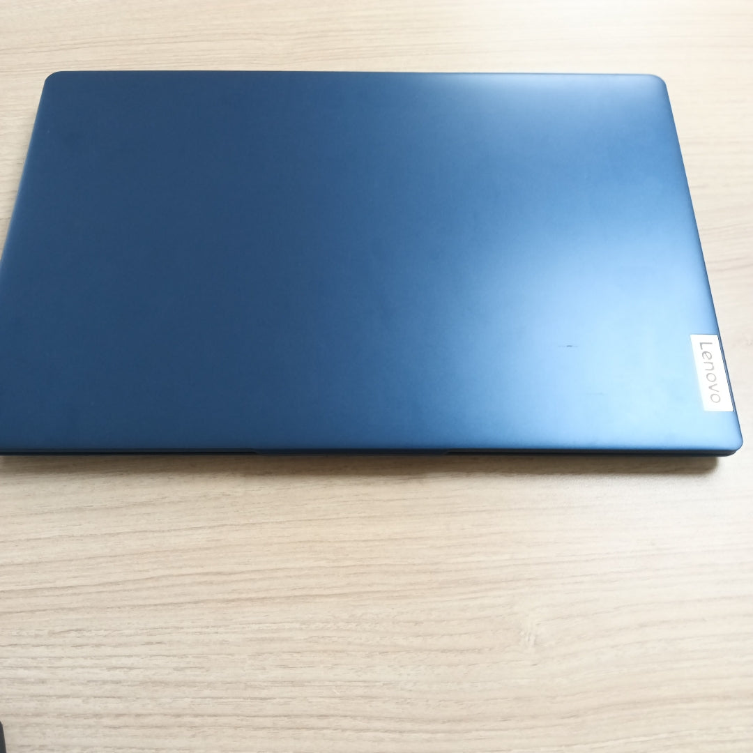 LAPTOP LENOVO IDEAPAD SLIM 3 15IAN8 (2024) 256 GB SSD 8 GB RAM (SEMINUEVO)