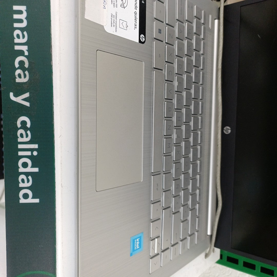 LAPTOP HP 14-DQ0530LA(2024) 256 GB SSD 8 GB RAM (SEMINUEVO)