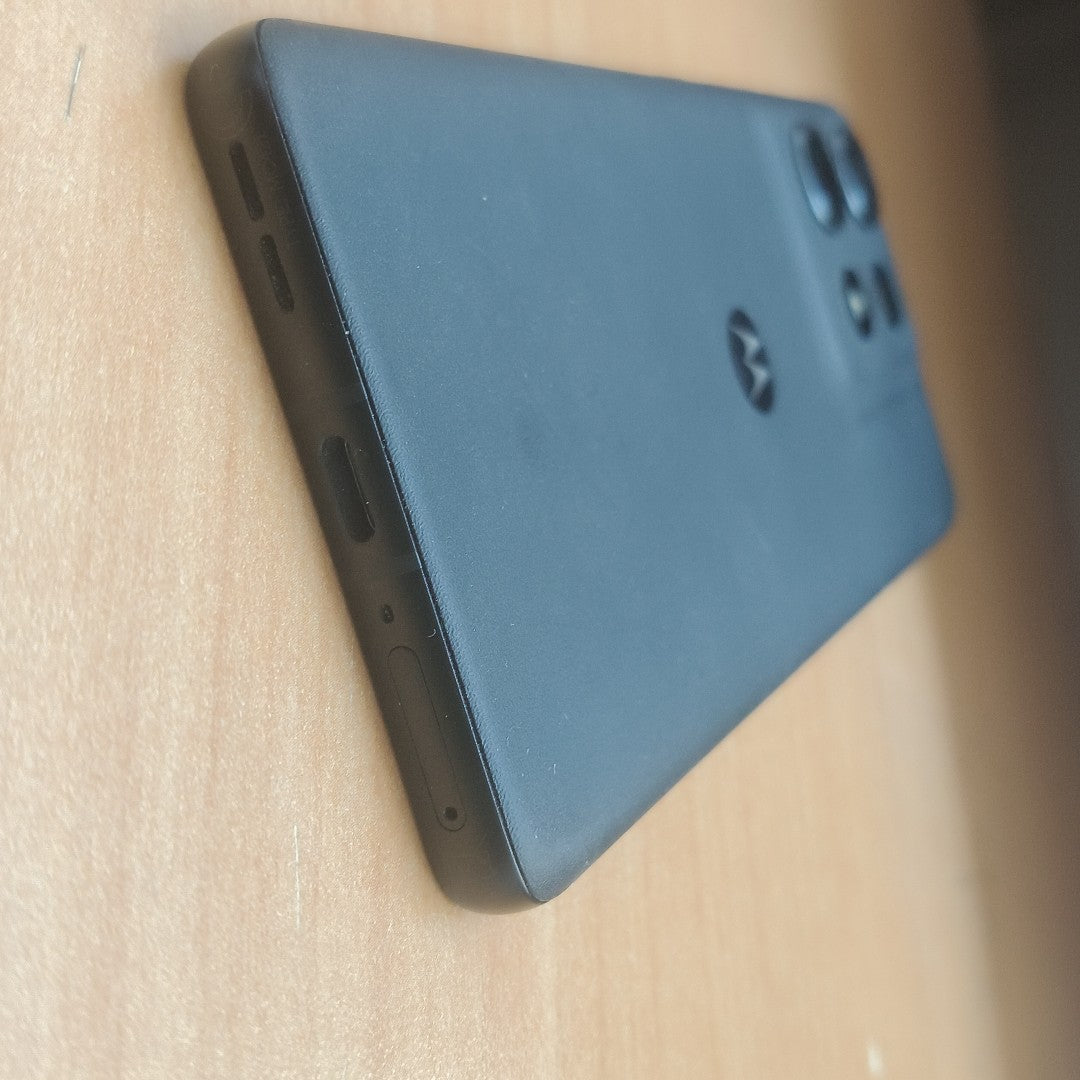 CELULAR MOTOROLA EDGE 50 PRO XT2403-2 (2024) 512 GB 12 GB RAM