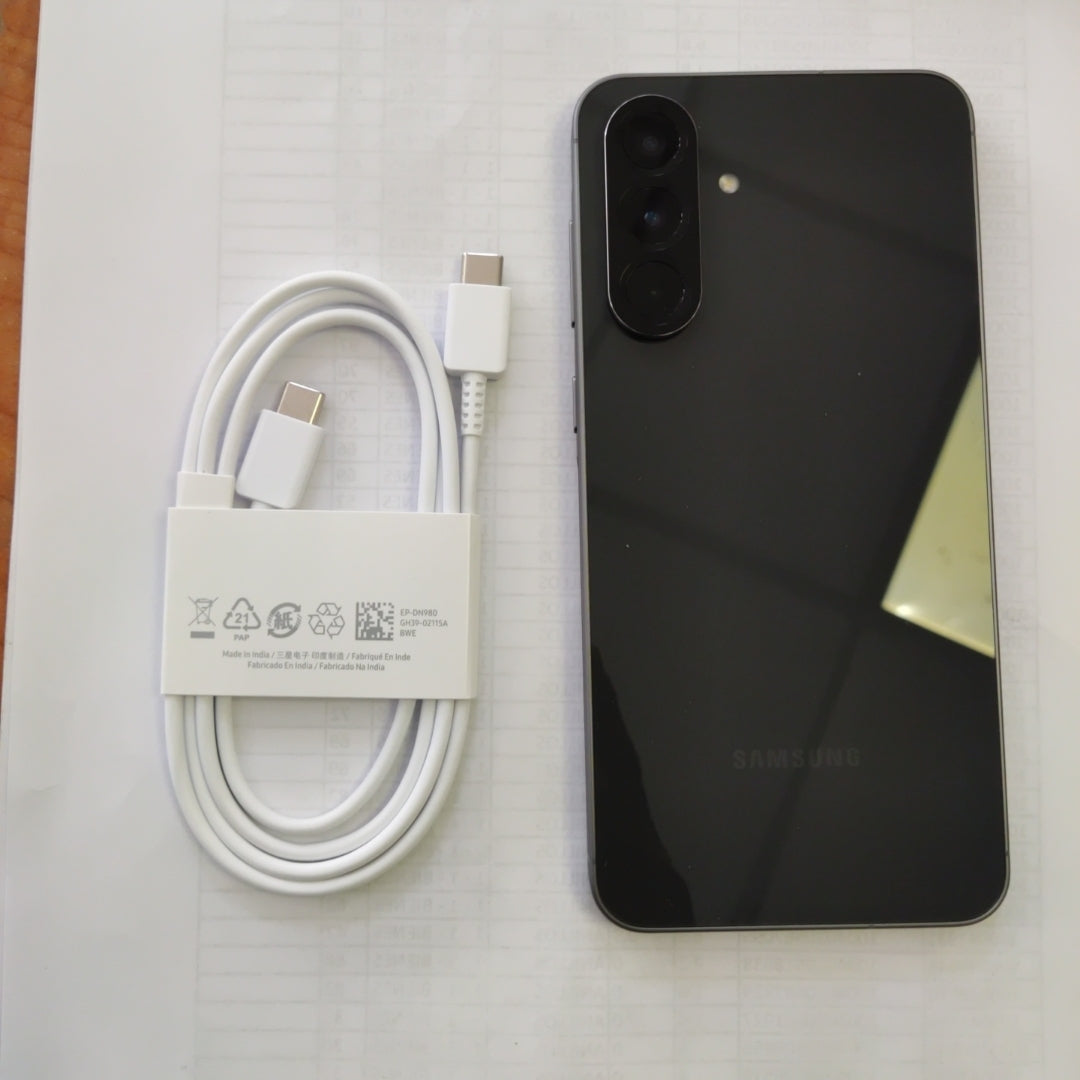 CELULAR SAMSUNG GALAXY A56 SM-A566E (2025) 128 GB 8 GB RAM (SEMINUEVO)